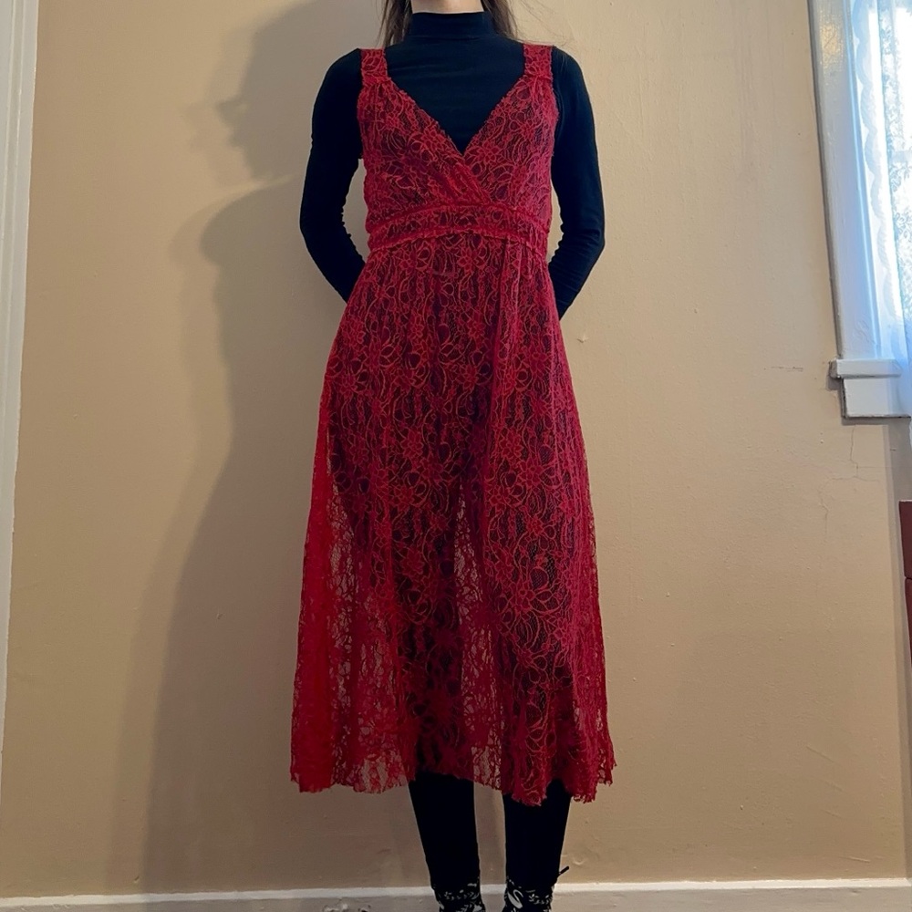 Elegant Red Lace Dress s/m